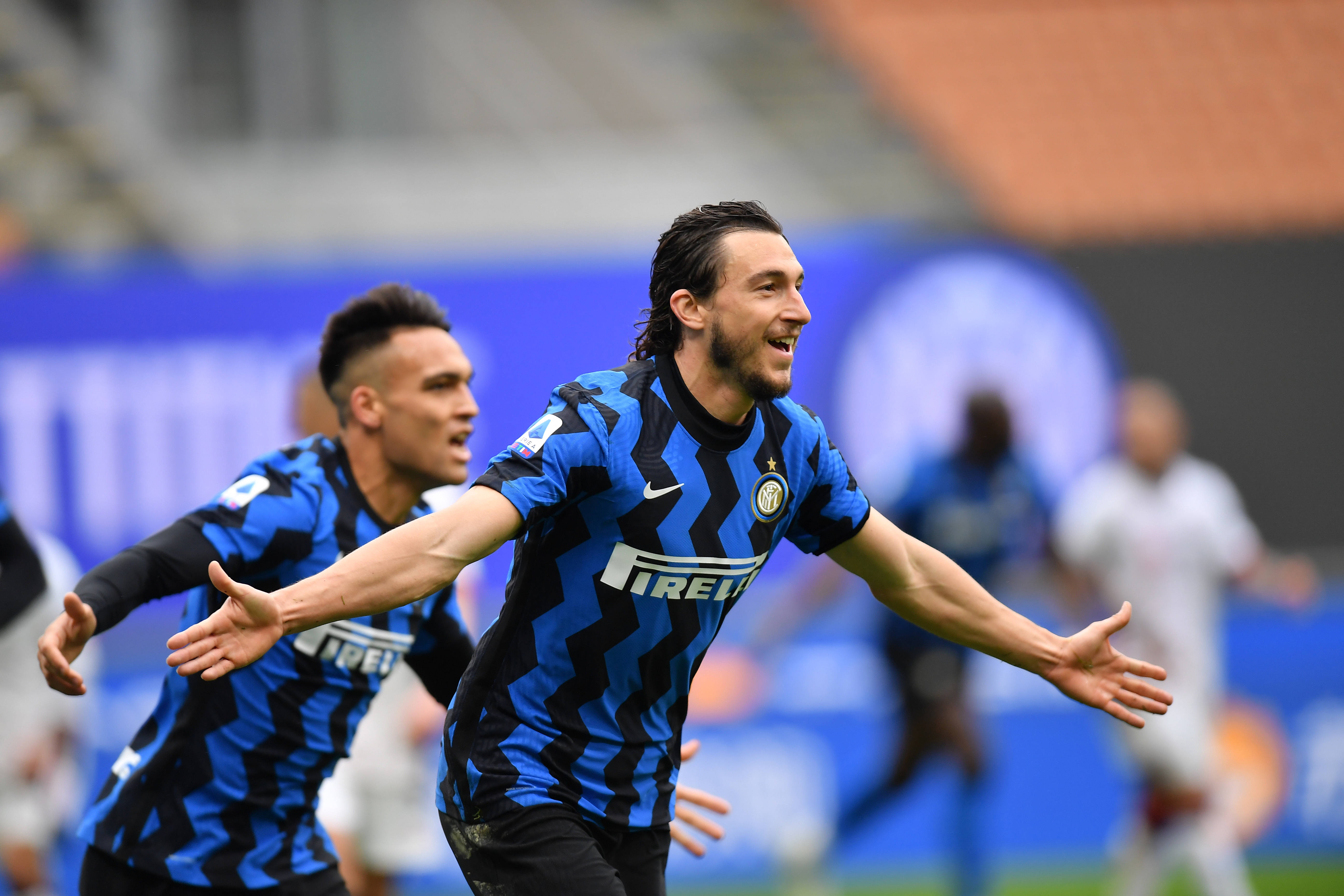 ESPN：曼联计划明年夏窗再引进中场，届时球队将有足够资金（ESPN：曼联计划明夏追加中场引援，届时资金充足）