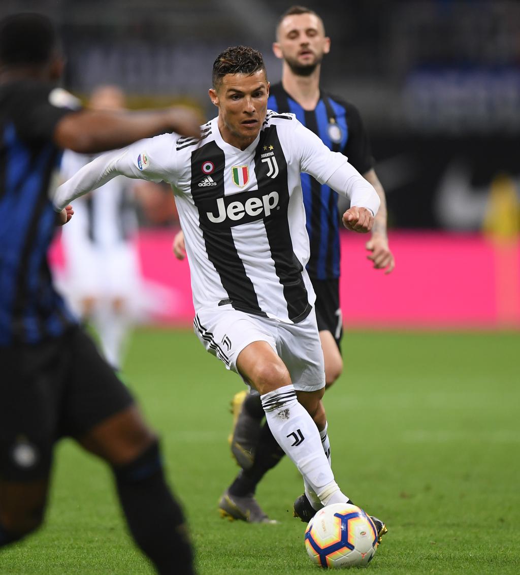 2025／26赛季英超：赛季初英超五轮不胜的阿斯顿维拉，如今竟已跻身争冠行列（2025／26英超：阿斯顿维拉从开局五轮不胜到跻身争冠行列）