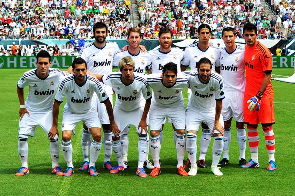 曼联狂丢21球暴露防守隐患，明夏抢免费英超铁卫！阿莫林欲签嫡系（曼联连丢21球显后防短板，明夏瞄准免签英超铁卫，阿莫林力荐嫡系）