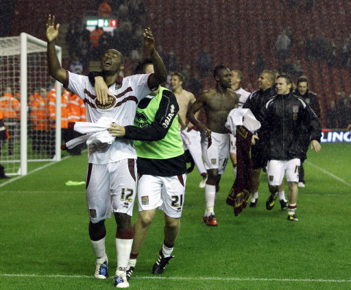 索默：我会弹吉他和钢琴；退役后我应该不当教练，压力太大了（索默自述会弹吉他和钢琴，退役后不当教练：压力太大）