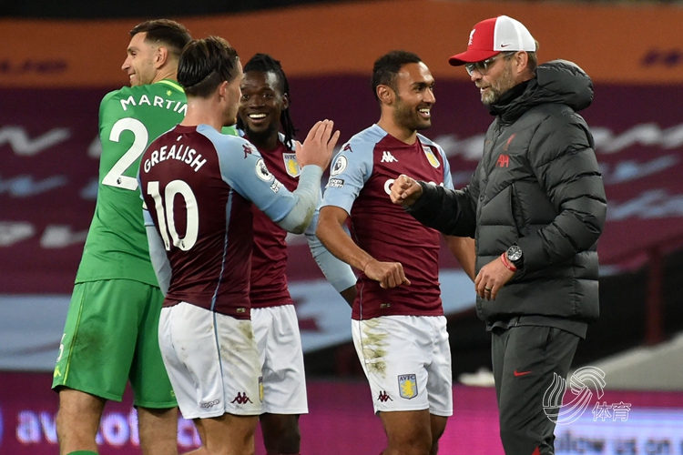 安德烈·莫拉坚称塞梅尼奥“致力于”伯恩茅斯为曼联做准备（安德烈·莫拉强调塞梅尼奥全情投入，伯恩茅斯正备战曼联）