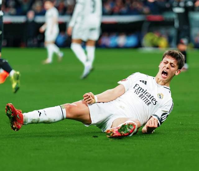 马内：我从未见过像菲尔米诺这样的球员，他太出色了（马内盛赞菲尔米诺：前所未见的球员，太出色了）