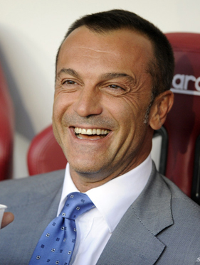 KD：乔丹等传奇为我们树立了标准，我只是努力达到那个标准（杜兰特：乔丹等传奇定下标杆，我只是尽力去接近）