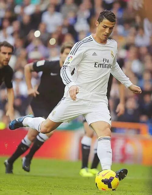 受到撞击影响？米切尔第三节仅5中2，得到4分1板1助