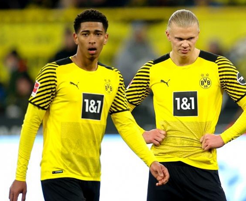 墨媒：22岁美国籍中场布里安被墨西哥归化，他曾代表美国出场（墨媒称22岁美籍中场布里安已被墨西哥归化，曾为美国队出战）