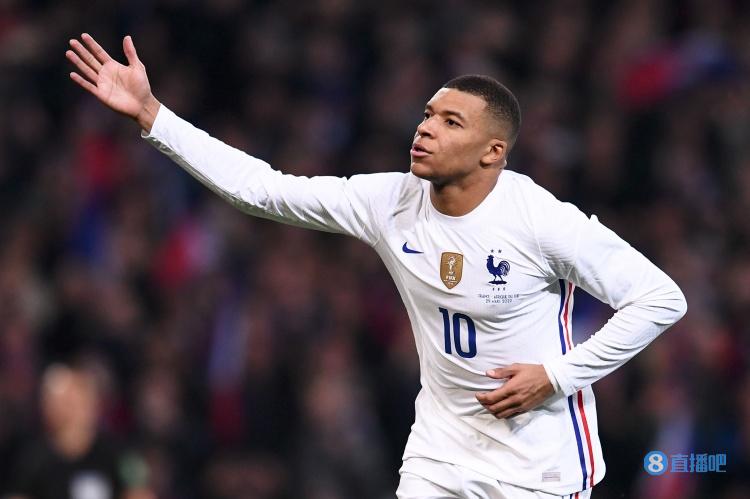 0分0板0助+投篮过桥，被杜锋“死亡凝视”，粤蜜：赶快把他送走（挂零出场还投篮过桥，遭杜锋怒瞪，广东球迷：赶紧把他送走）